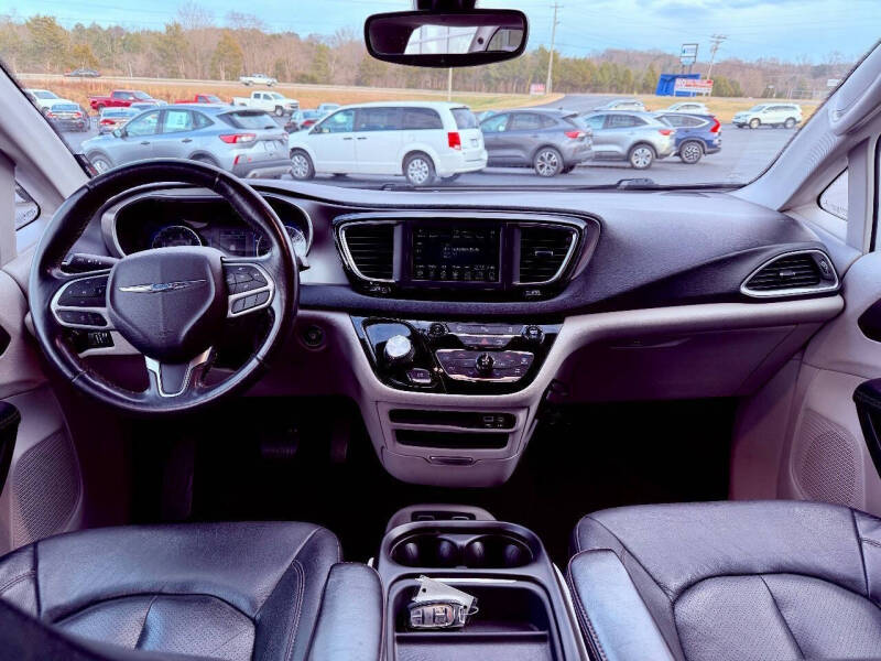 2020 Chrysler Pacifica Touring L