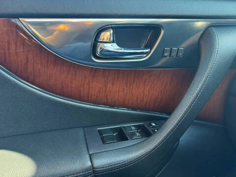 2011 Infiniti FX35
