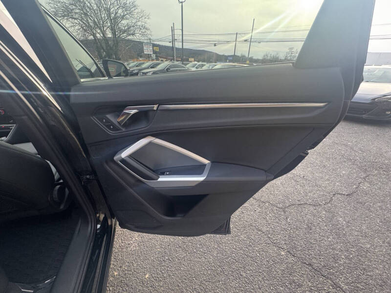 2020 Audi Q3 quattro Premium 45 TFSI