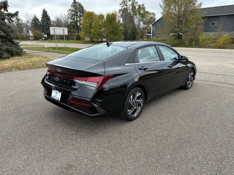 2024 Hyundai Elantra Limited