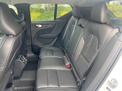 2026 Volvo XC40 B5 Core