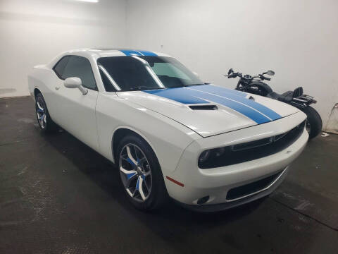 2015 Dodge Challenger SXT Plus