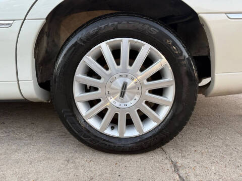 2004 Lincoln Town Car Ultimate