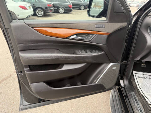 2019 Cadillac Escalade Luxury