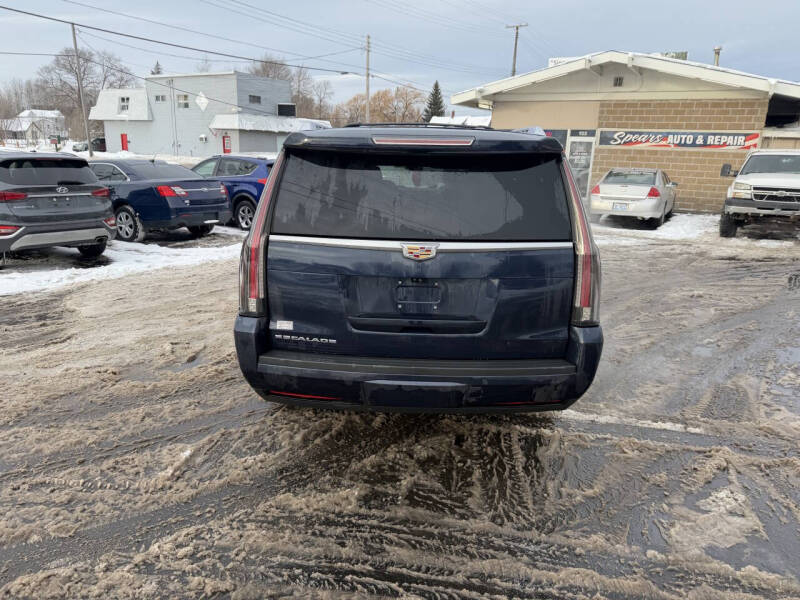 2018 Cadillac Escalade ESV Luxury