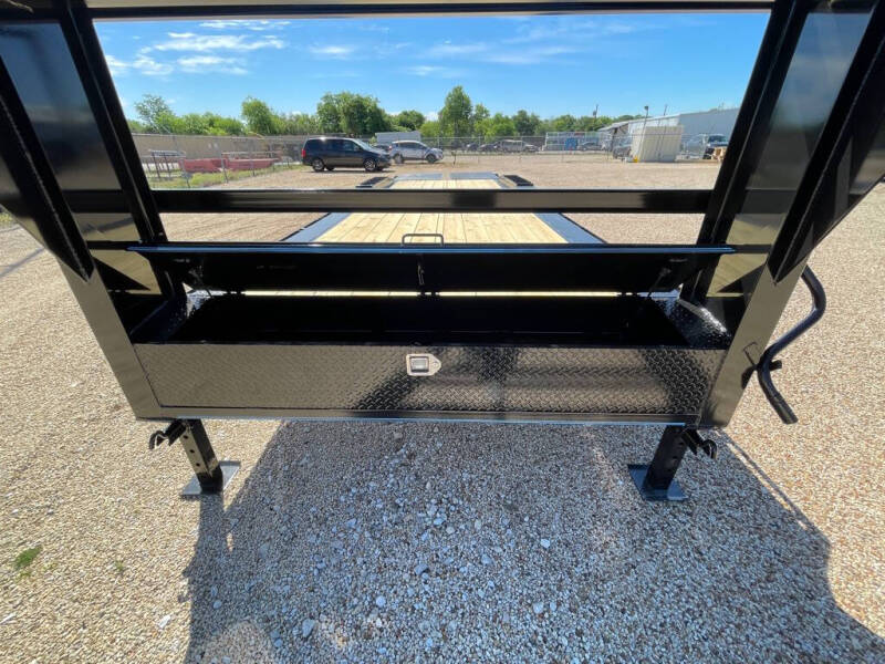 2026 BELLWETHER 8X28