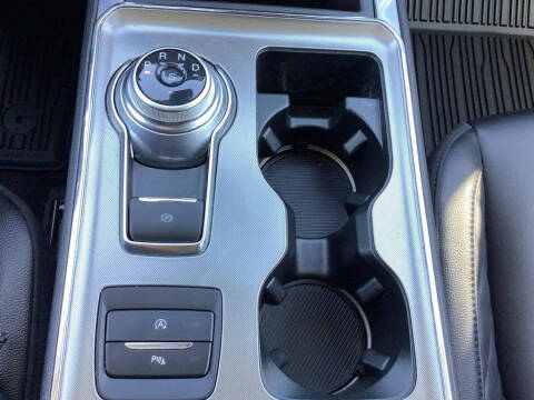 2024 Ford Edge Titanium