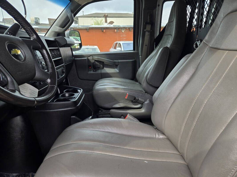 2021 Chevrolet Express 2500