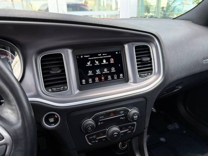 2019 Dodge Charger SXT