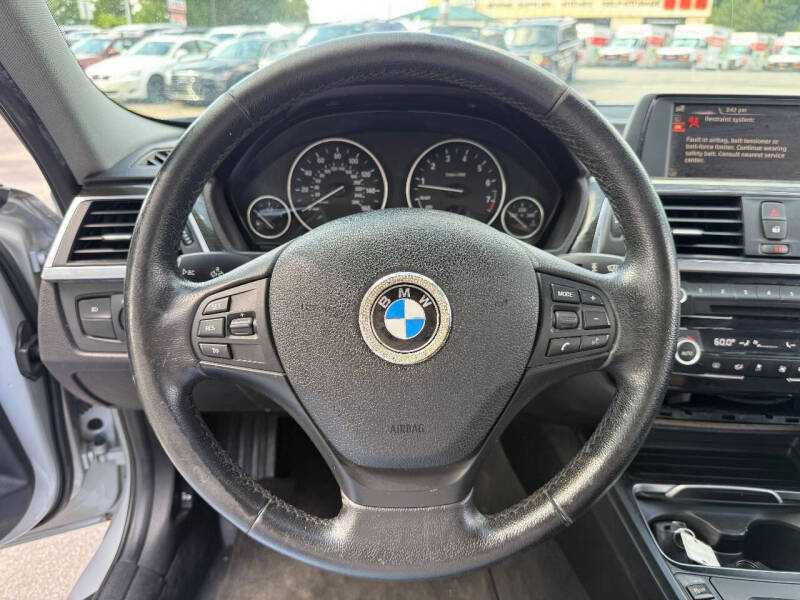 2016 BMW 3 Series 320i