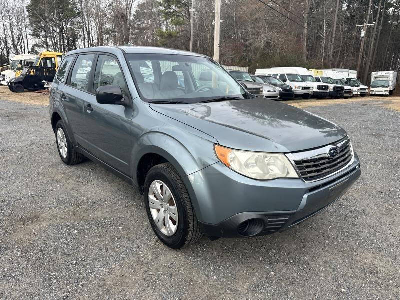 2010 Subaru Forester X photo 6