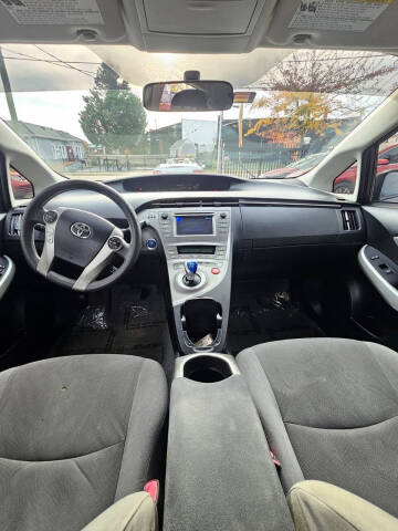 2013 Toyota Prius Four