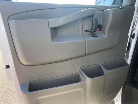 2023 Chevrolet Express 2500