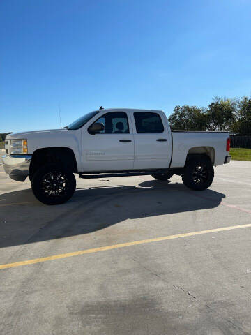 2013 Chevrolet Silverado 1500 for sale at BARROW MOTORS in Campbell TX