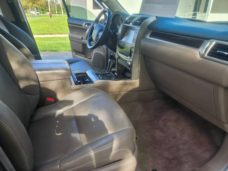 2018 Lexus GX Base photo 44