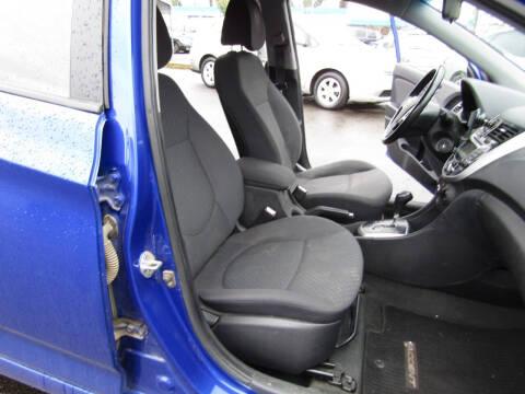 2012 Hyundai Accent SE