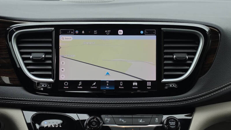 2023 Chrysler Pacifica Plug-In Hybrid Limited