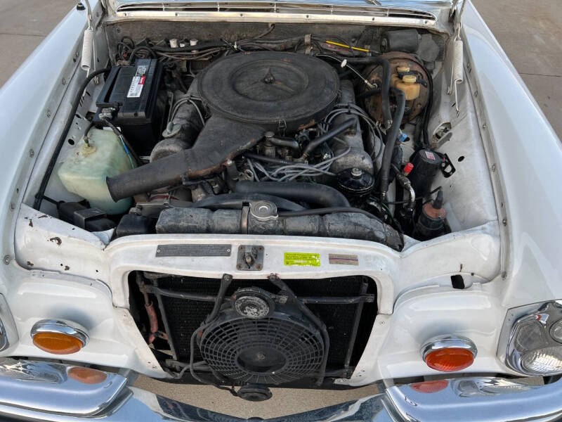 1972 Mercedes-Benz 280-Class