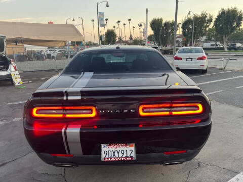 2015 Dodge Challenger SXT