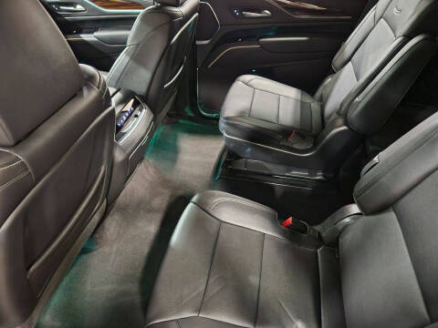 2022 Cadillac Escalade Luxury