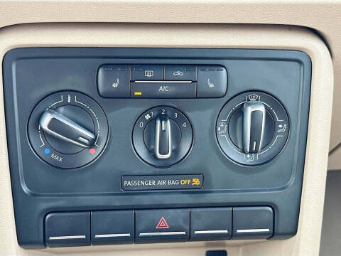 2013 Volkswagen Beetle Convertible