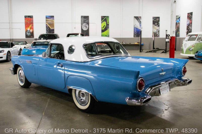 1957 Ford Thunderbird