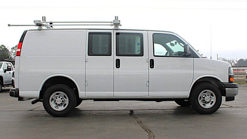 2024 Chevrolet Express 2500