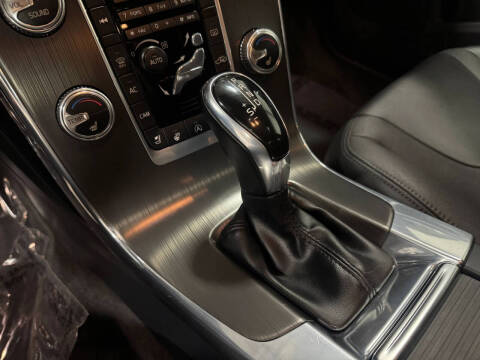 2015 Volvo V60 T5 Drive-E Platinum