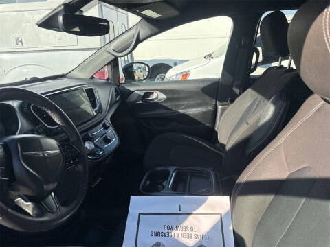 2022 Chrysler Pacifica Touring