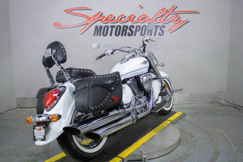 2023 Suzuki Boulevard C50T