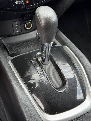 2015 Nissan Rogue SV