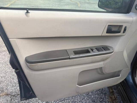 2011 Ford Escape XLS