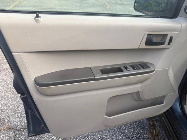 2011 Ford Escape XLS