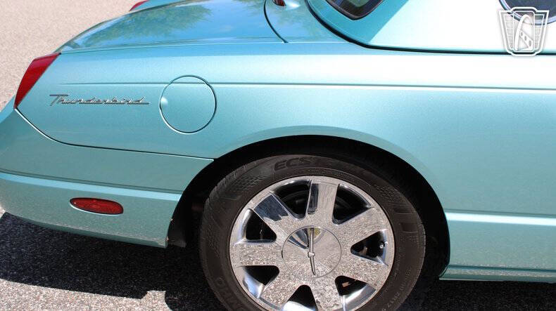 2002 Ford Thunderbird Deluxe