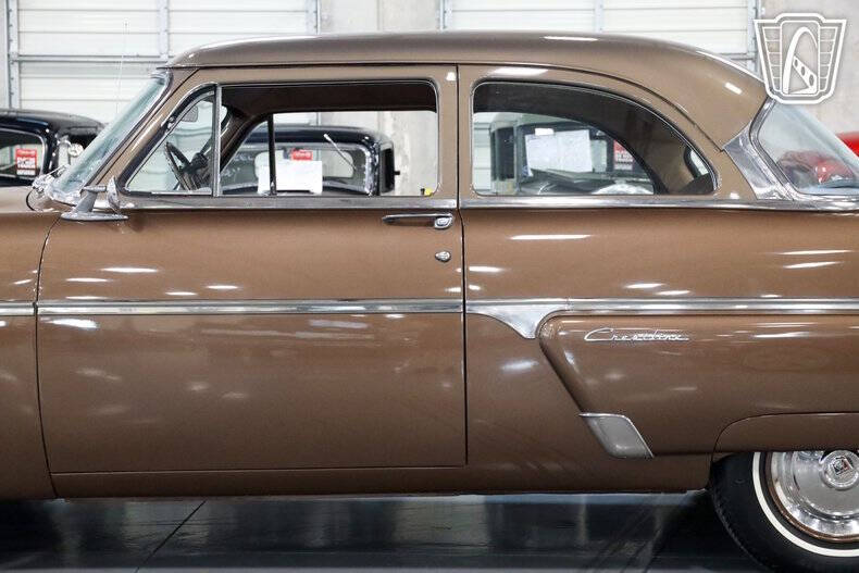 1954 Ford Crestline