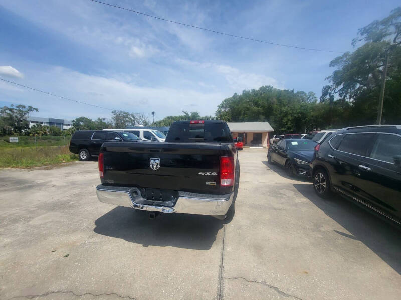 2017 RAM 1500 SLT