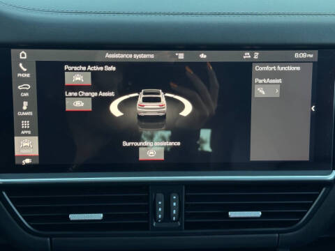 2021 Porsche Cayenne Turbo S E-Hybrid Coupe