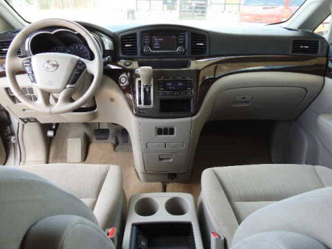 2017 Nissan Quest SV