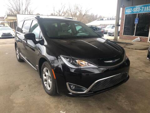 2017 Chrysler Pacifica for sale at Divine Auto Sales LLC in Omaha NE