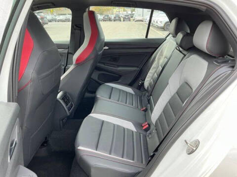 2025 Volkswagen Golf GTI Autobahn