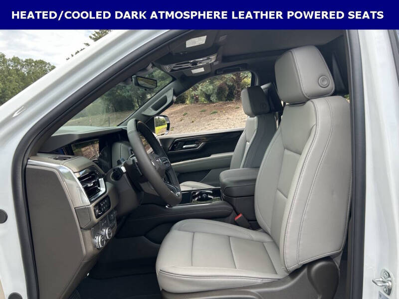 2025 GMC Yukon Elevation