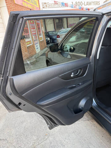 2017 Nissan Rogue SV