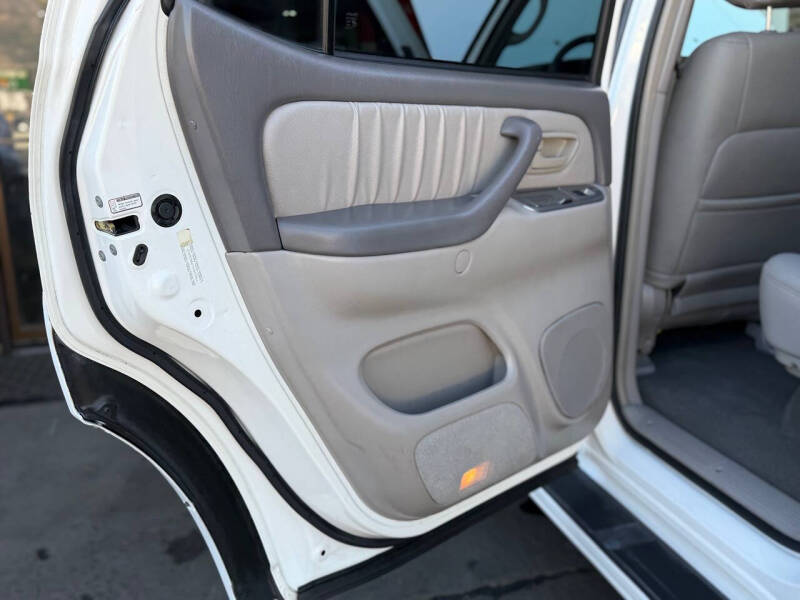 2004 Toyota Sequoia Limited