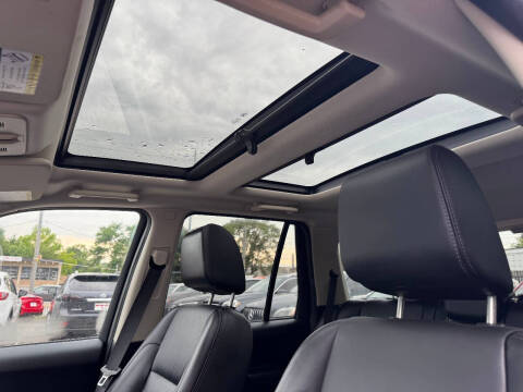 2012 Land Rover LR2 HSE LUX