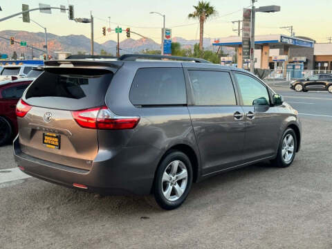 2017 Toyota Sienna