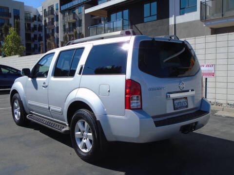 2012 Nissan Pathfinder SV