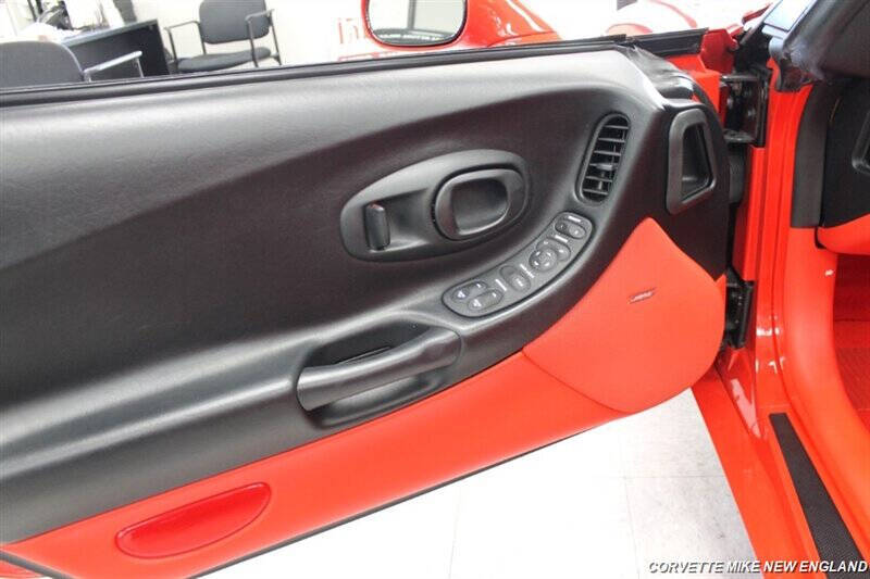 2004 Chevrolet Corvette