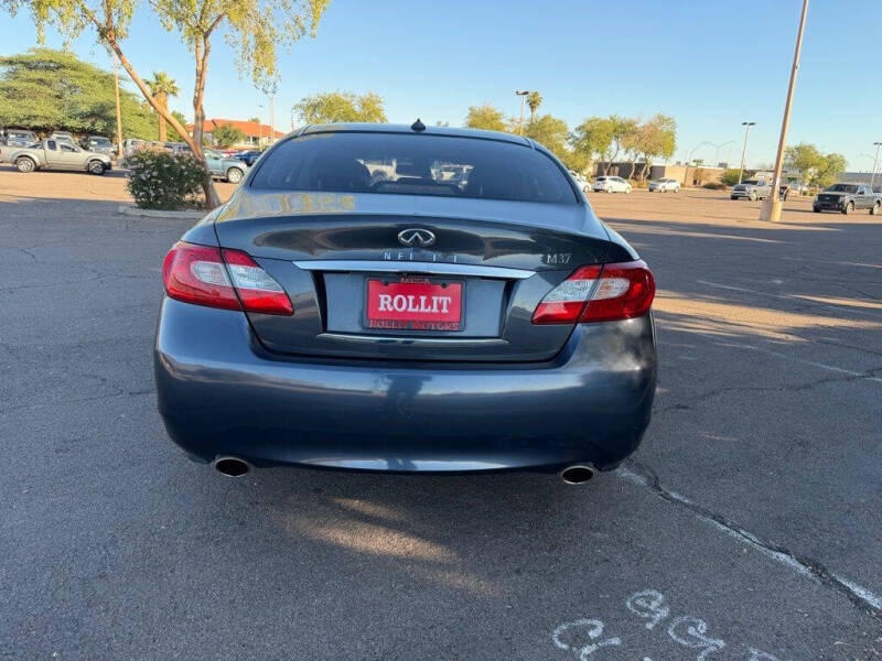 2011 Infiniti M37