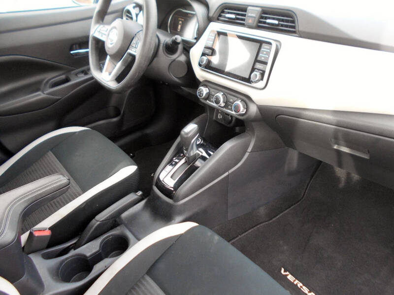 2020 Nissan Versa SV