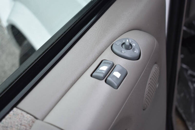 2002 Chevrolet Astro LS